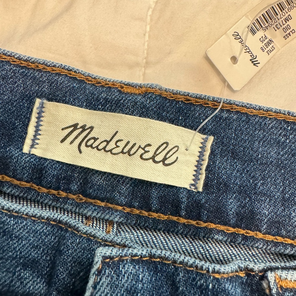 Madewell mid rise kick out jeans